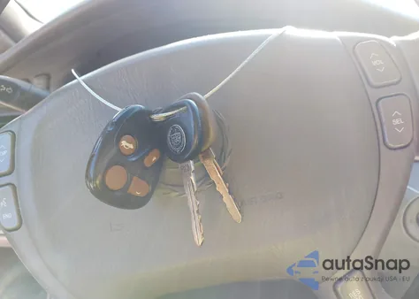 2002 Cadillac Seville Sls z USA, uszkodzony, nr VIN 1G6KS54Y12U126818